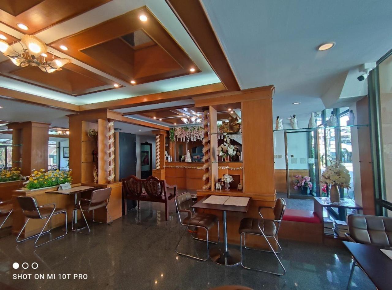 Areena Resort And Hotel Uttaradit Buitenkant foto
